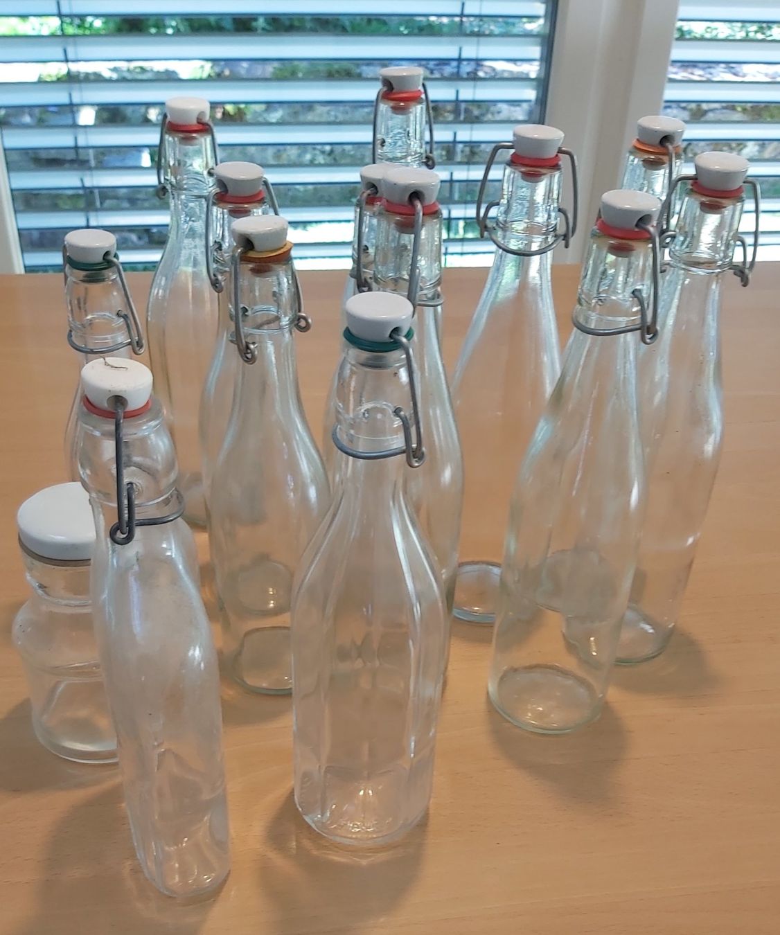Bicchieri, Caraffe & Bottiglie: Bügelflaschen-Set – Usato da Wädenswil venduto da Mundm40