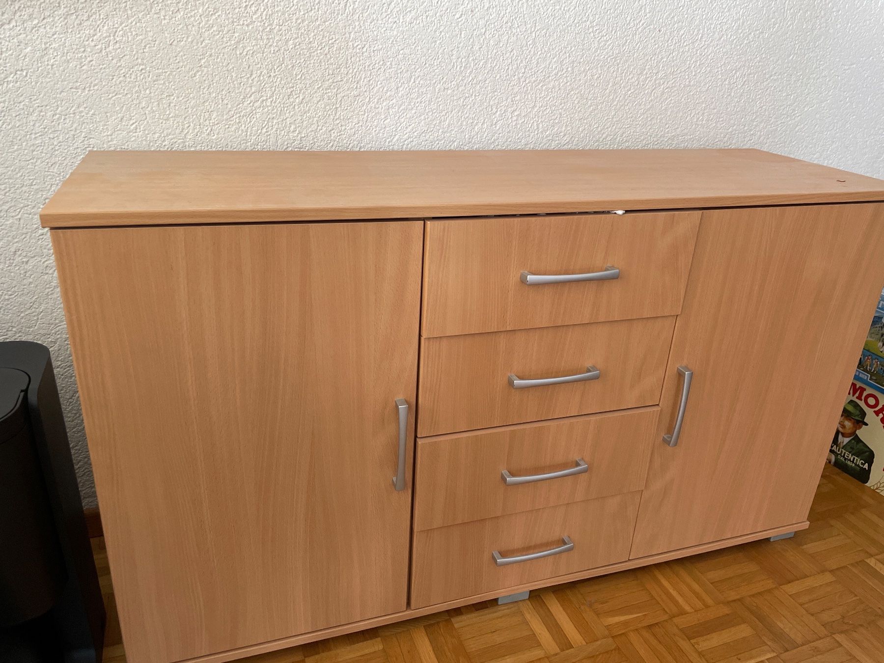 Cassettiere: Sideboard Buche 4 Schubladen 2 Tueren gebraucht – Usato da Tuggen venduto da Moekli0