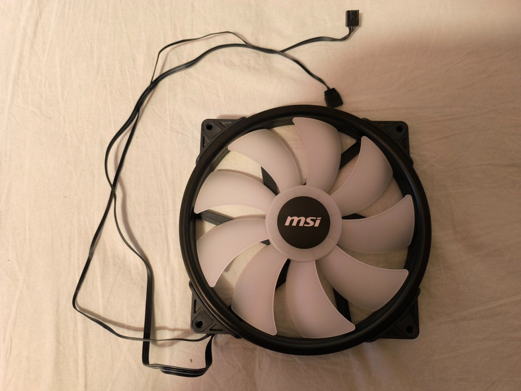 Ventilatoren: 200mm MSI RGB PC Case Fan 20025L – Gebraucht aus Petit-Lancy von dariotabe