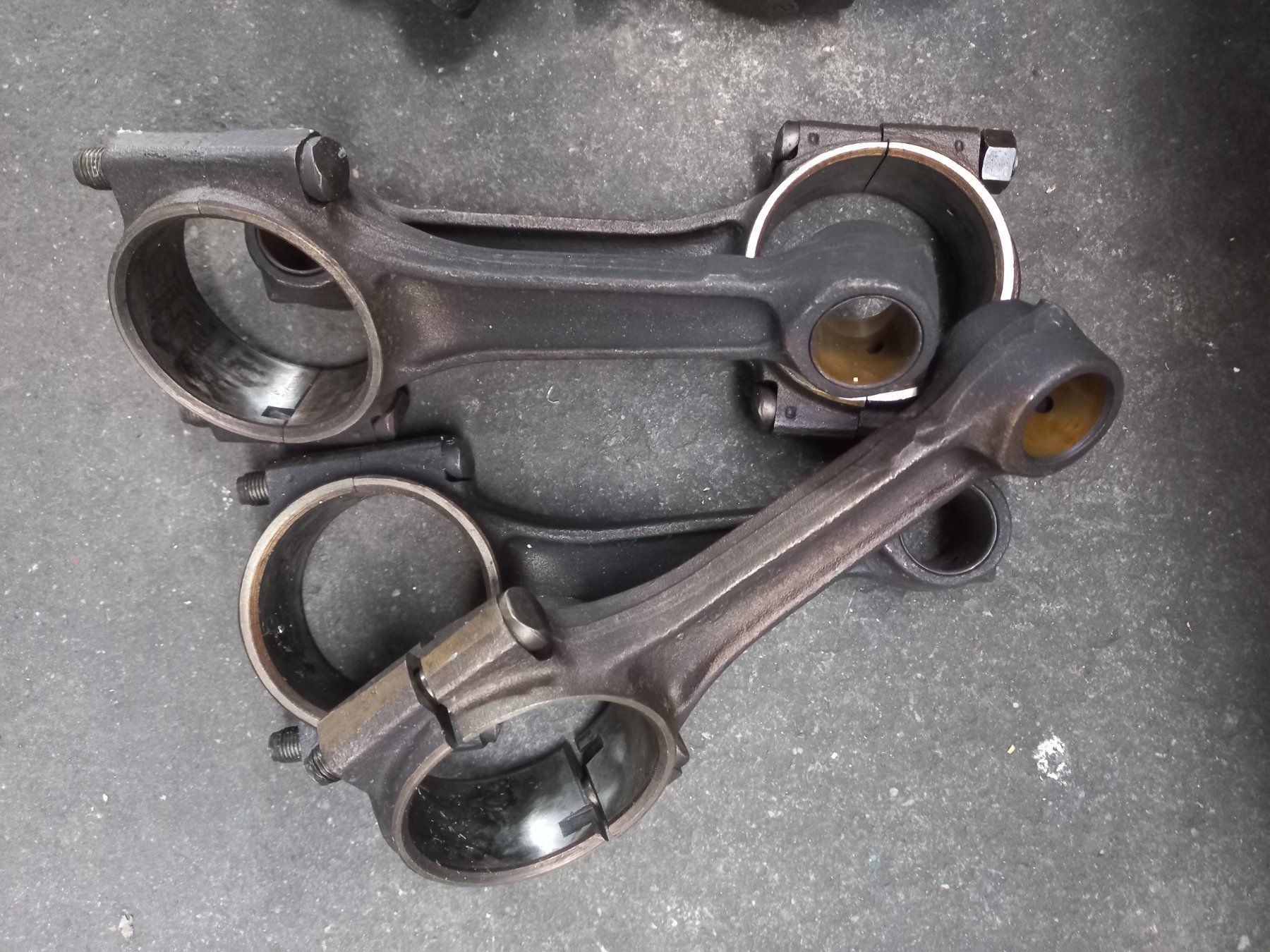 Volvo Alle Autoersatzteile: Oldtimer Pleuel kompl. Volvo B18 / B20 Laplander Amazon usw. – Gebraucht aus CH - DULLIKEN von classiccarpartsstore