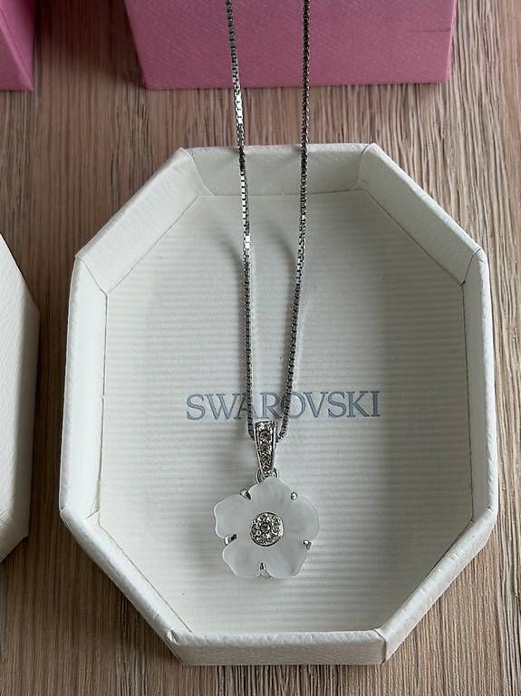 Altri gioielli: Swarovski boucles- bague- collier – Usato da Neyruz FR venduto da Patricia.G. 2
