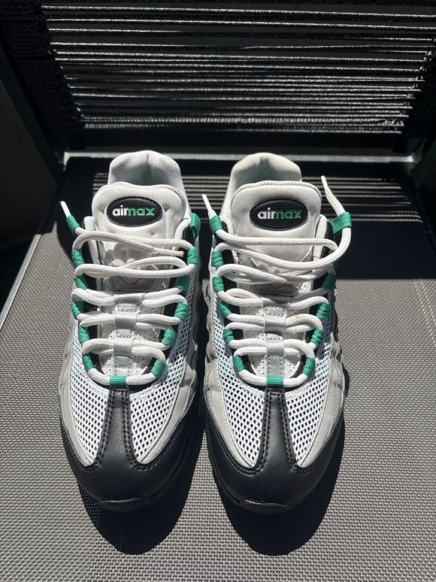 Nike Scarpe da uomo: Nike Air Max 95 Vert / Blanc / Noir EUR 40 – Usato da Sion venduto da xmittaz 1