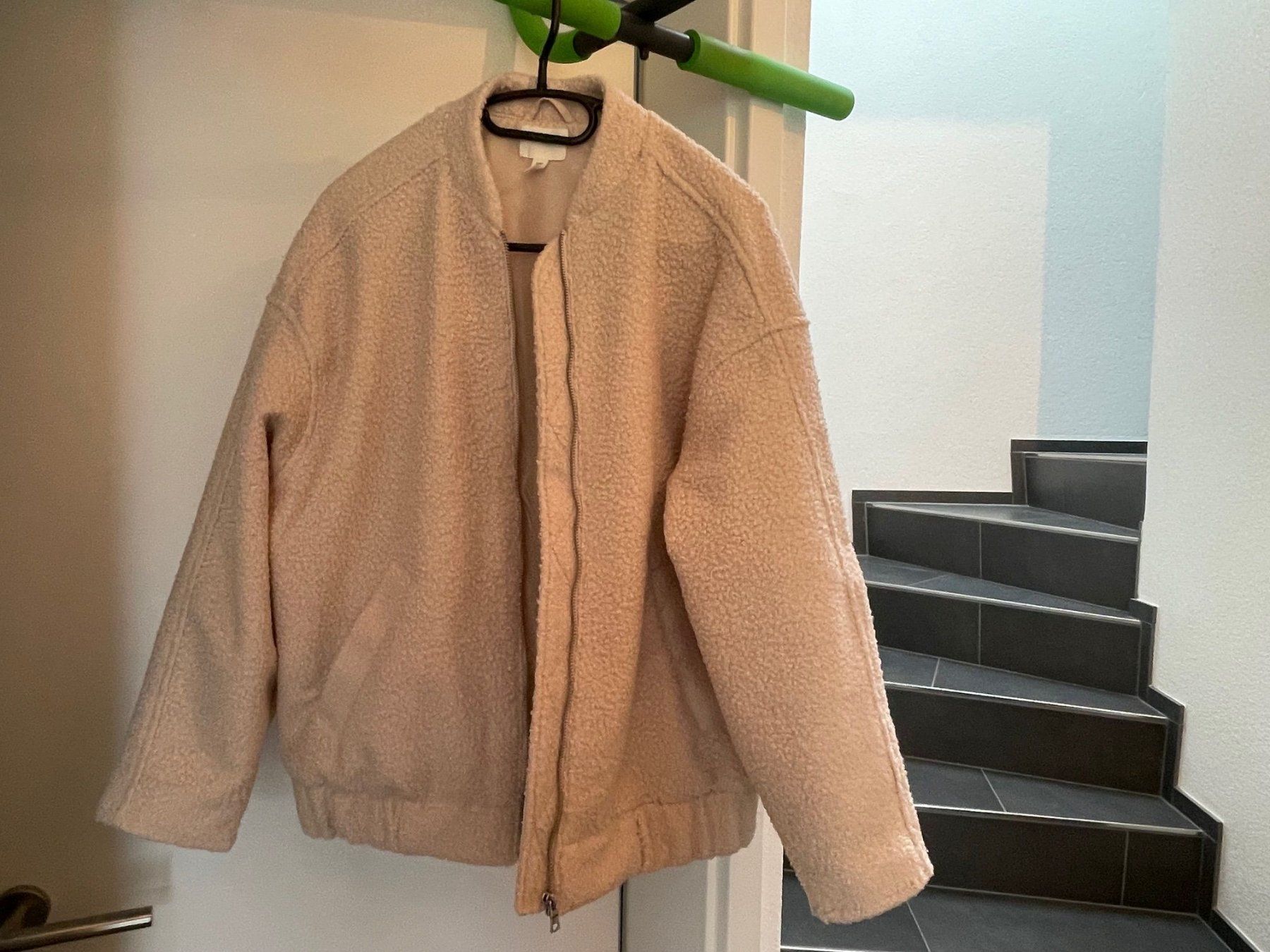 H&M Giacche: Neue Damen Jacke, beige, Grösse S – Usato da Niederweningen venduto da sho_mb8y 1