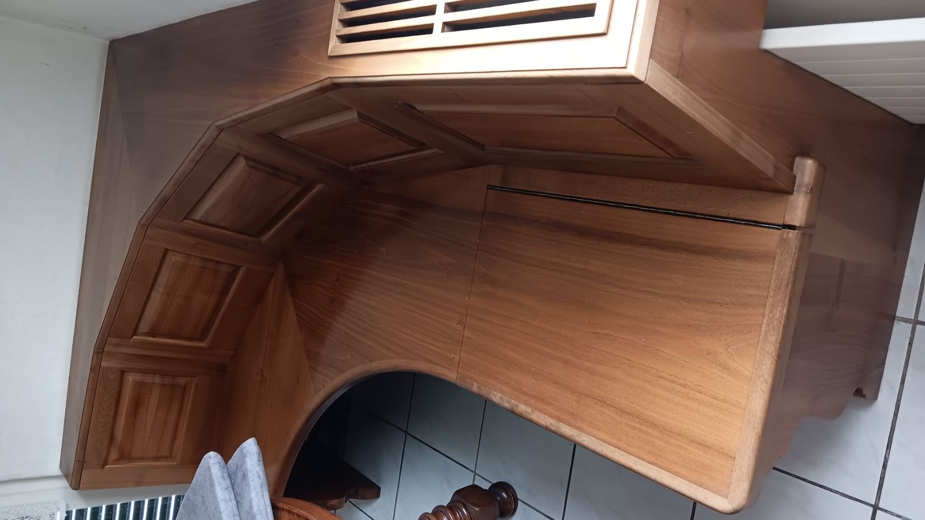 Articoli in legno: Holzeckbank – Usato da Wauwil venduto da fiero2000