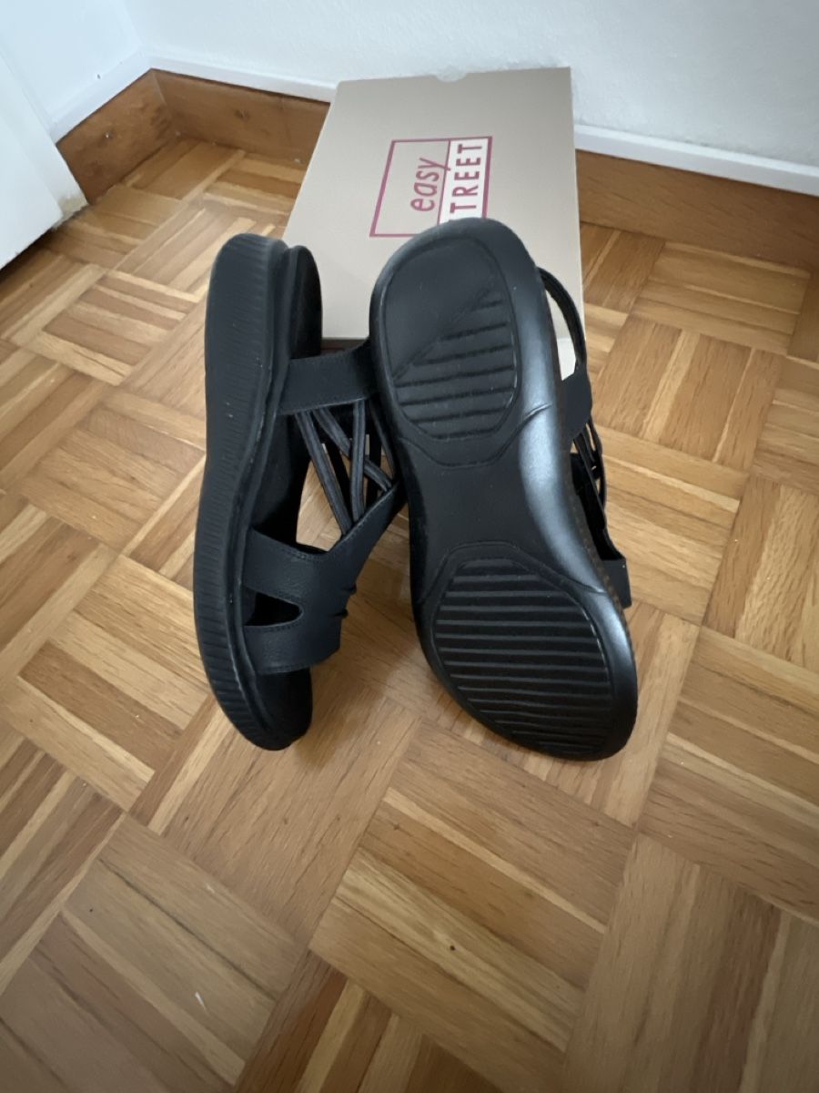 Dosenbach Chaussures femmes: Sandalen schwarz Grösse 38 neu mit Karton – Neuf avec emballage d'origine à Siebnen par toshi123 2