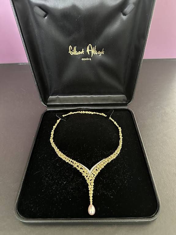 Colliers: Collier pour femme Gilbert Albert – D'occasion à Fribourg par cla_wkm2 1