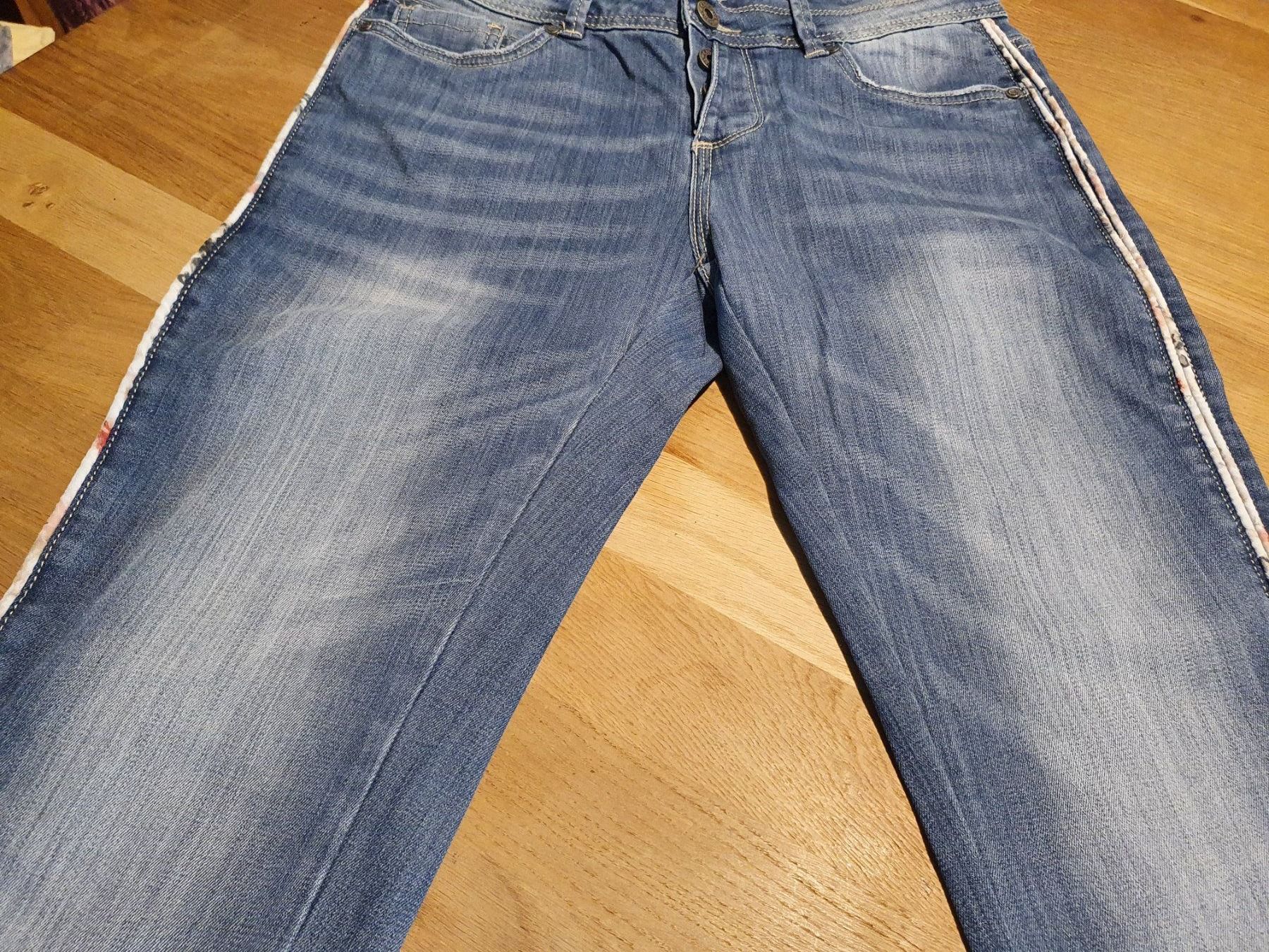 Jeans: neu: Jeanshose Gr. 36 mit 2% Elasthan – Nuovo (secondo la descrizione) da Urtenen-Schönbühl venduto da Chaeppeler 3