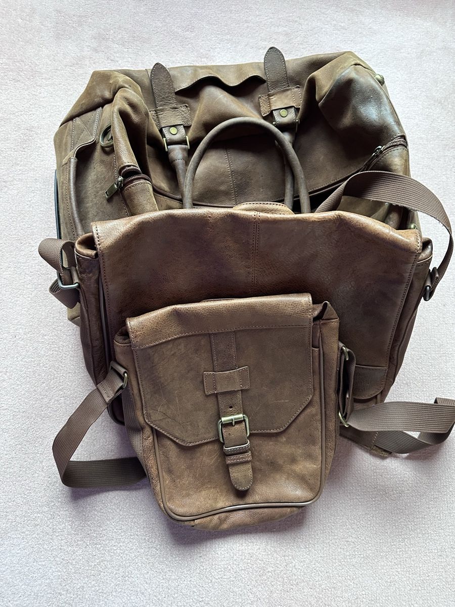 Reisekoffer: Travel bag – Gebraucht aus Bex von roopa.gorla