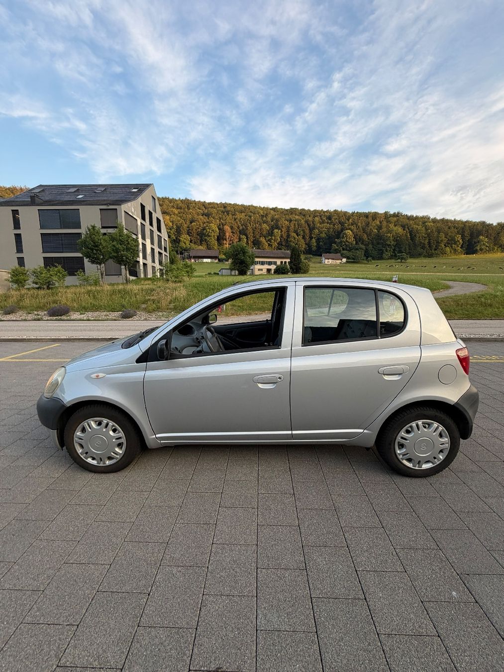 Autos: toyota yaris – D'occasion à Selzach par gavra01