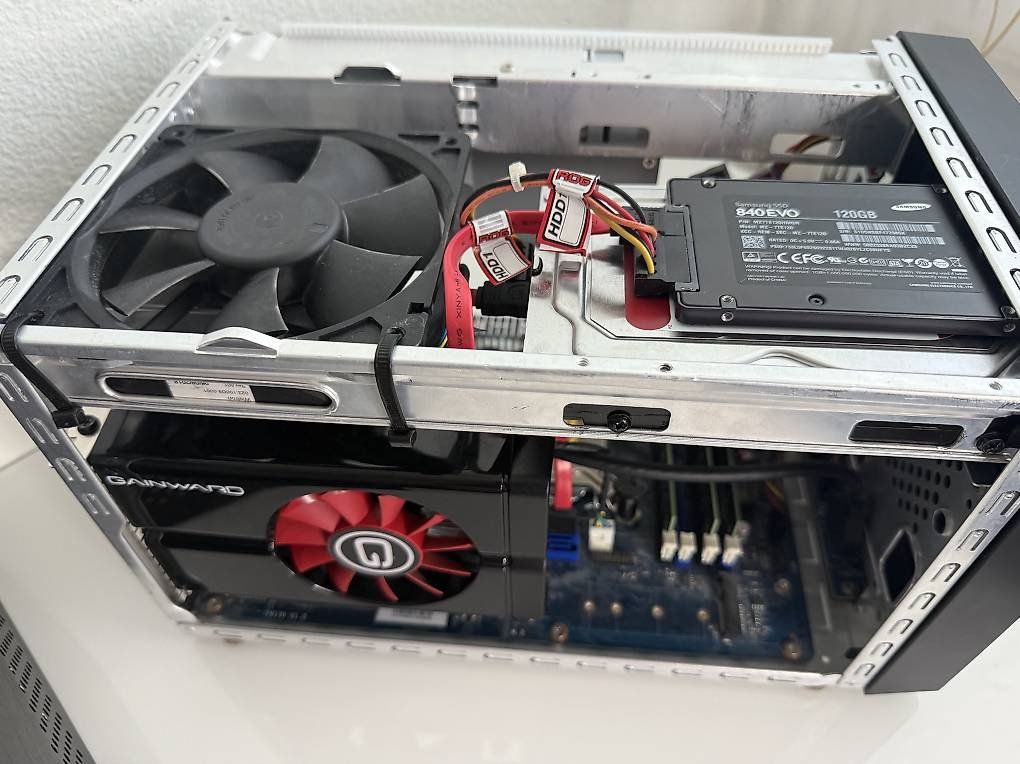 Intel PCs: SHUTTLE XPC CUBE | Mini-PC Powerhouse | i5-6600 | 32gb RAM – Gebraucht aus Kölliken von HELLNAA 1