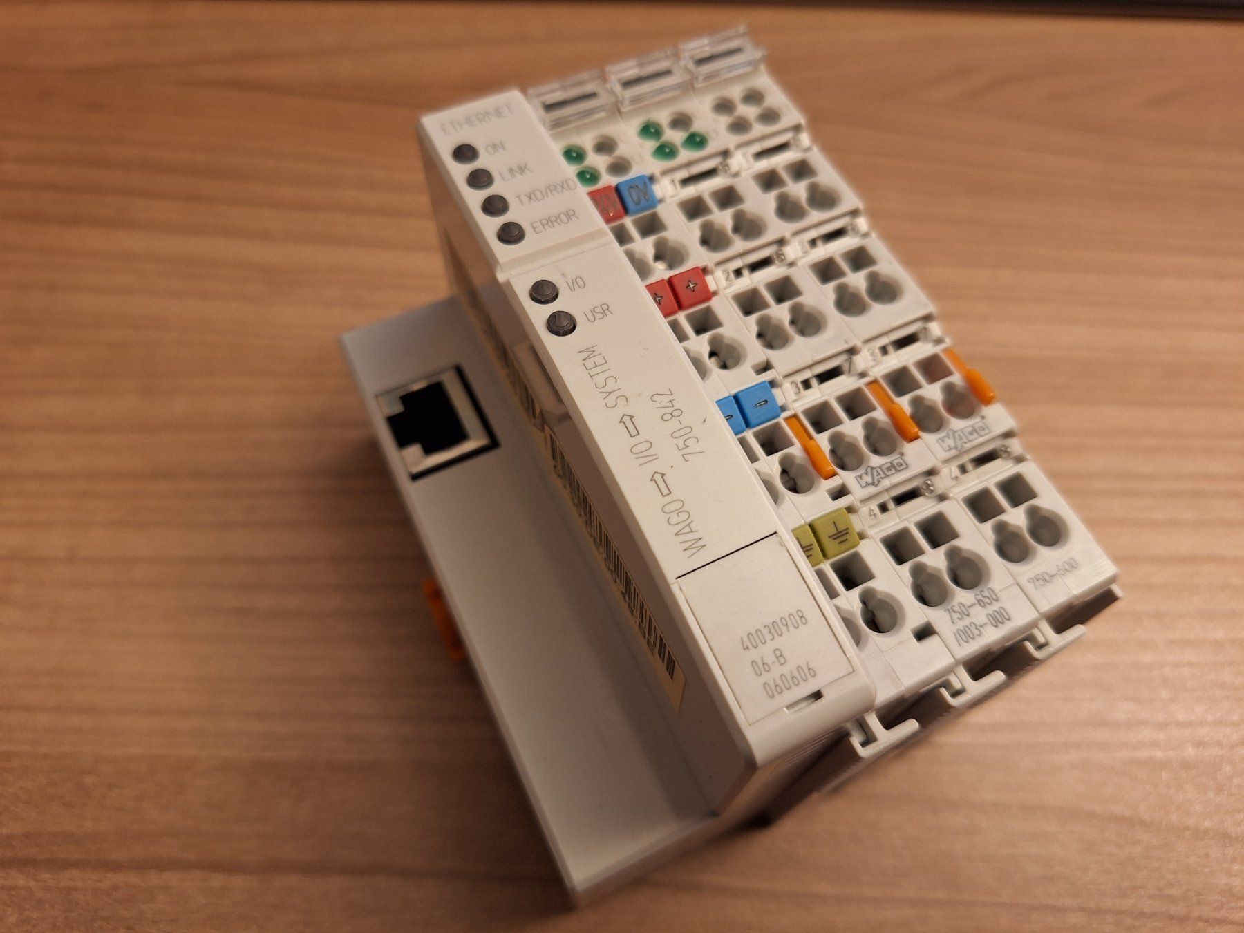 Wago Componenti elettronici: WAGO Controller 750-842 mit RS232-Modul und Busend-Modul – Usato da Dietikon venduto da mar_7cnx