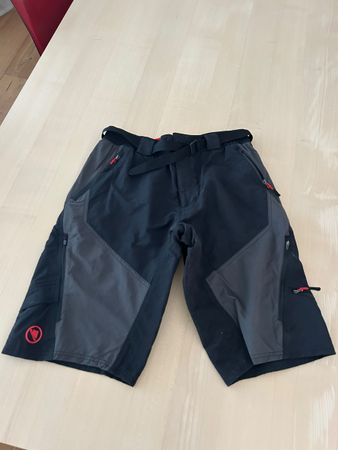 Bike Shorts Grösse L dunkelgrau/schwarz neuwertig 