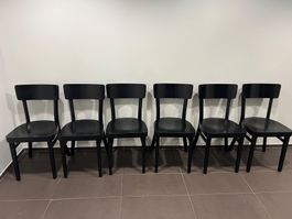 Set of 6 wooden chairs/sechs Stühle  - very sturdy