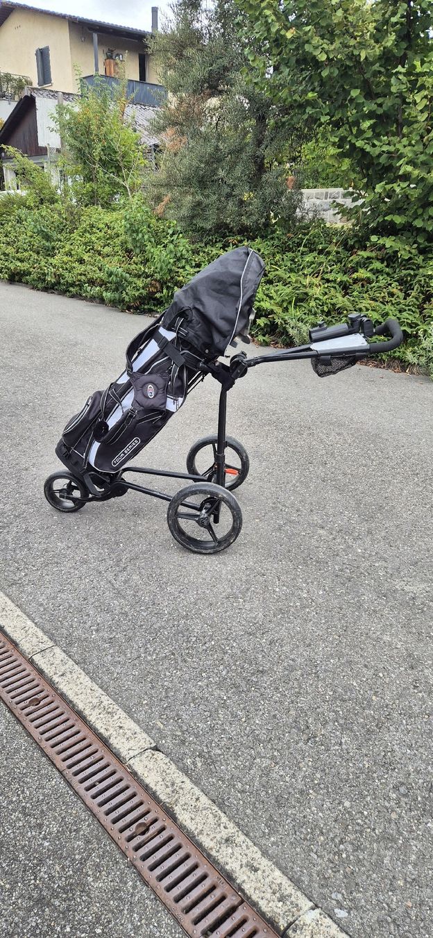 Mazze & Set: Kinder Golfschläger Set inkl. Wagen – Usato da Emmenbrücke venduto da Jenni36
