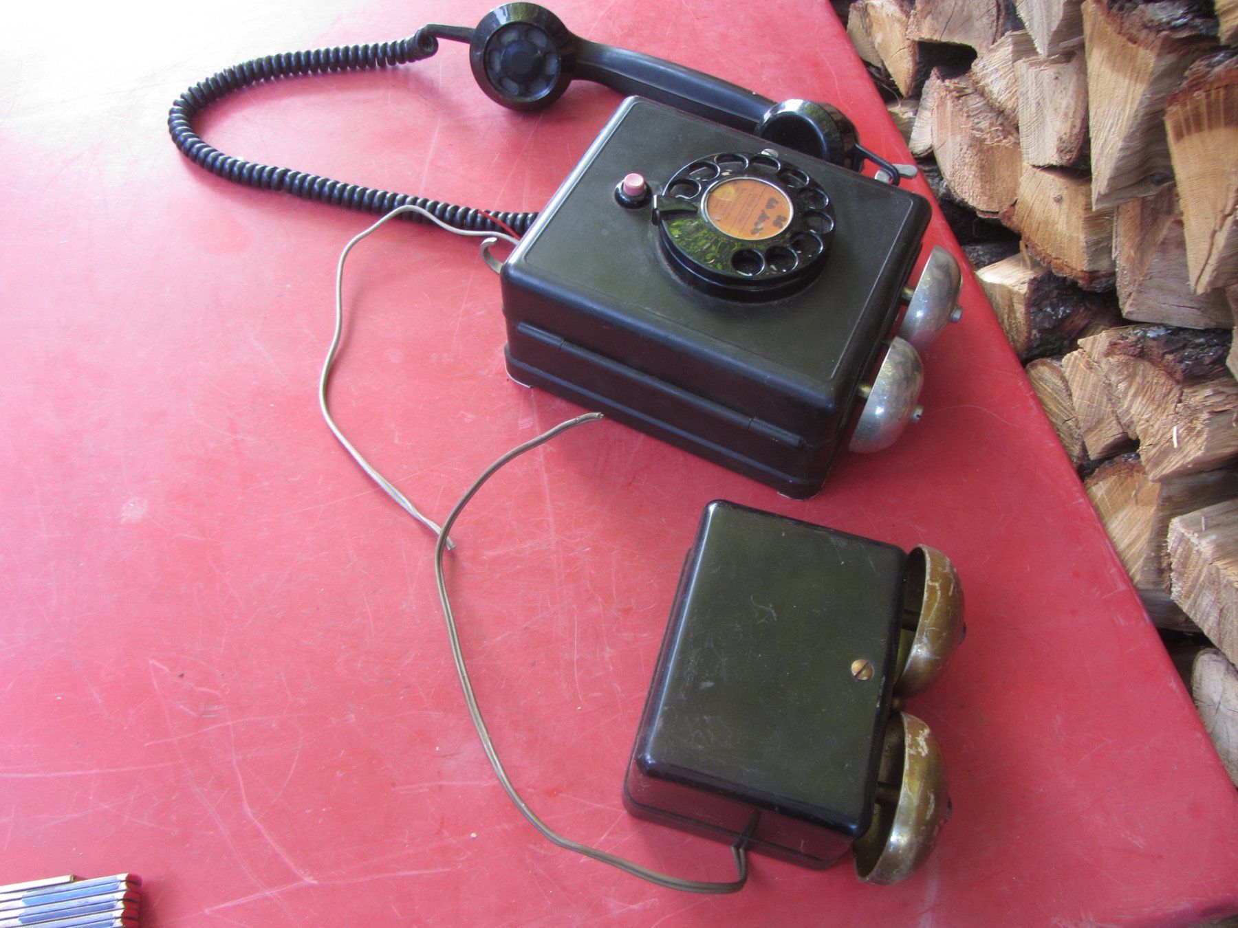 Téléphones: Altes Wandtelefon – D'occasion à Wolfhalden par Quiria68 1