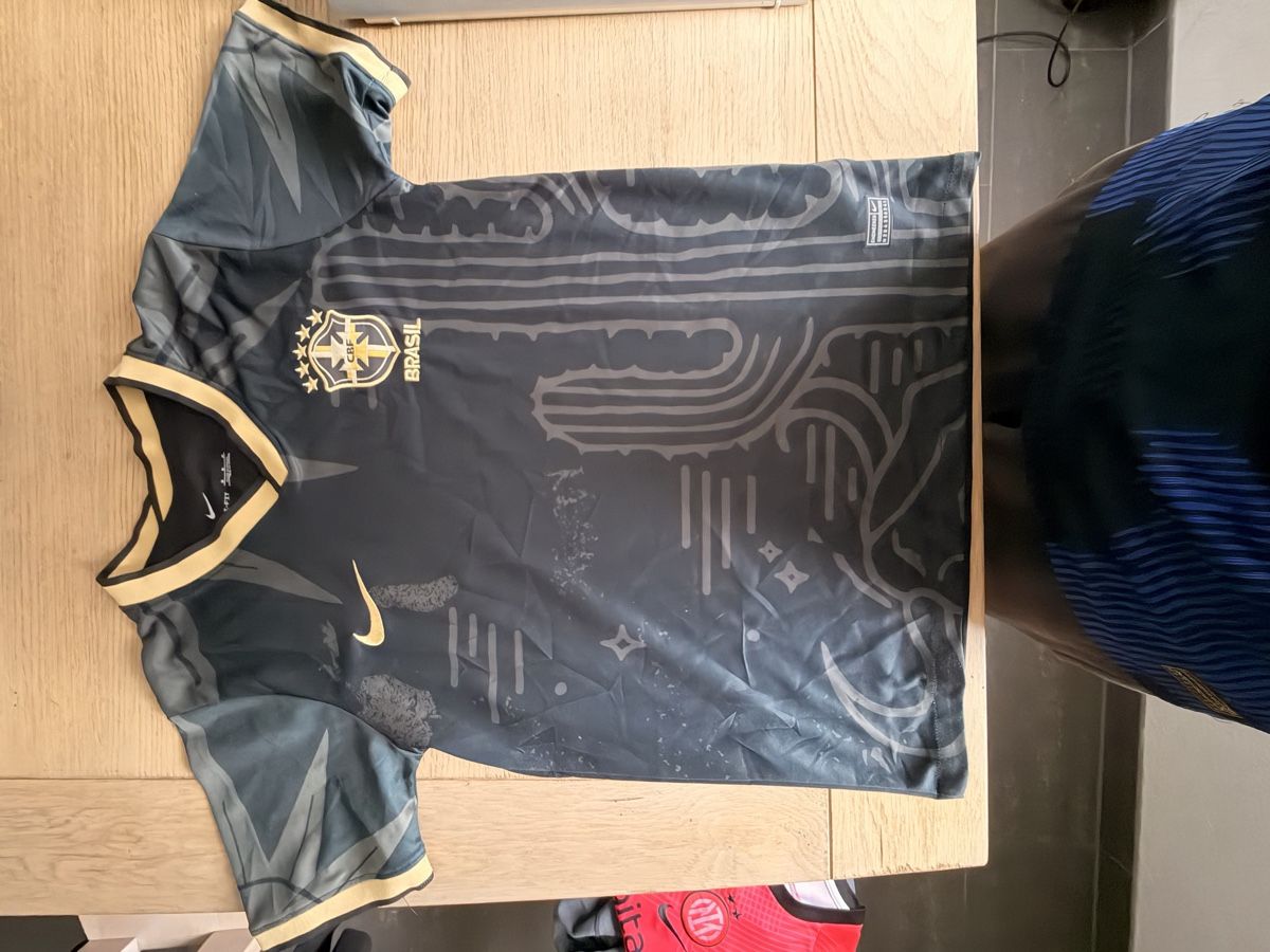 Canottiere & Pantaloni: Maillot Brésil – Usato da Le Noirmont venduto da mag.butillon 1