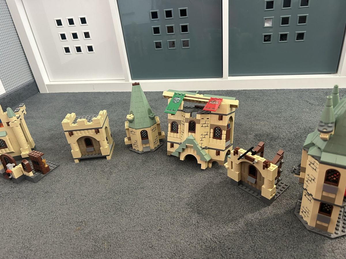 Lego Kit di costruzioni: Lego Hogwarts Harry Potter – Usato da Wilen b. Wil venduto da sanyy1914