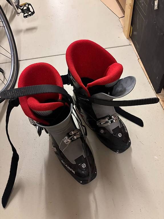 Chaussures hommes: Touren Skischuhe Männer – D'occasion à Meilen par larakuppel 2