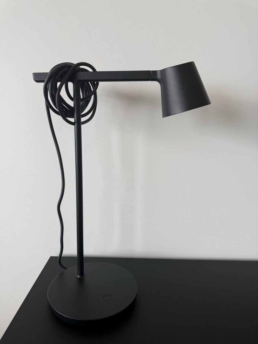 Muuto Lampade: Lampe Tip table Muuto – Usato da Pully venduto da Adcin 7
