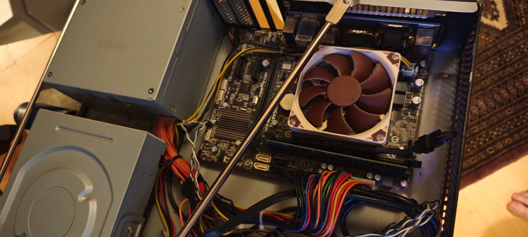 Intel PC: Alter SFF Computer mit 8GB RAM, i7-4790K, 4TB HDD – Usato da Wölflinswil venduto da EIFACH_CJ 3