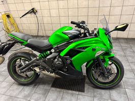 Kawasaki ER-6F Unfallfahrzeug