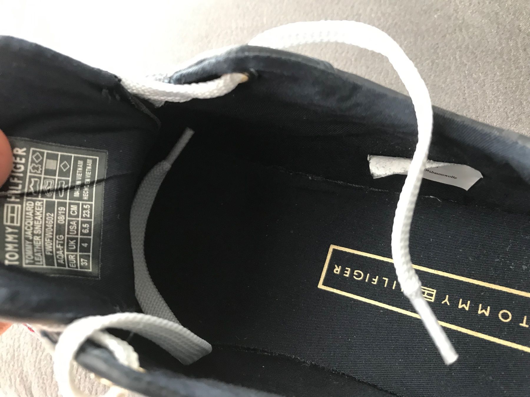 Tommy Hilfiger Scarpe da donna: SNEAKERS TOMMY HILFIGER Gr 37 – Usato da St.Gallen venduto da bubo2008 2