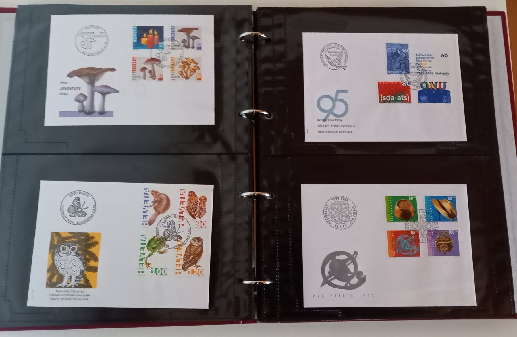 Tutti i francobolli: Schweizer Erstagscouverts,  Sammlung von 1983 - 2005 – Nuovo (secondo la descrizione) da Oberembrach venduto da peeeg