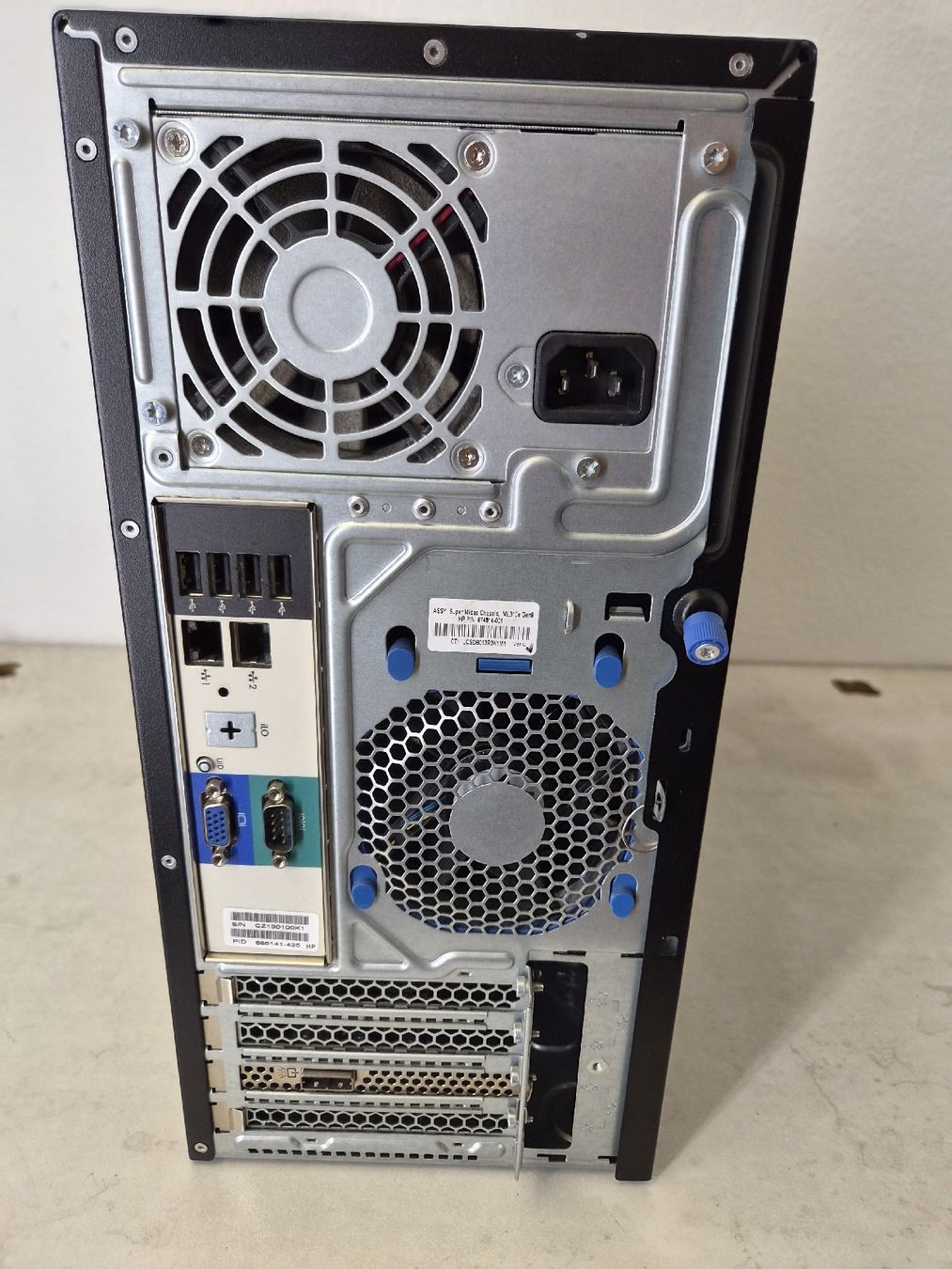 Hewlett Packard Server: HP ProLiant ML310e Gen8 v2 Server, Intel Xeon  – Gebraucht aus SCHAFFHAUSEN von Atami99 7