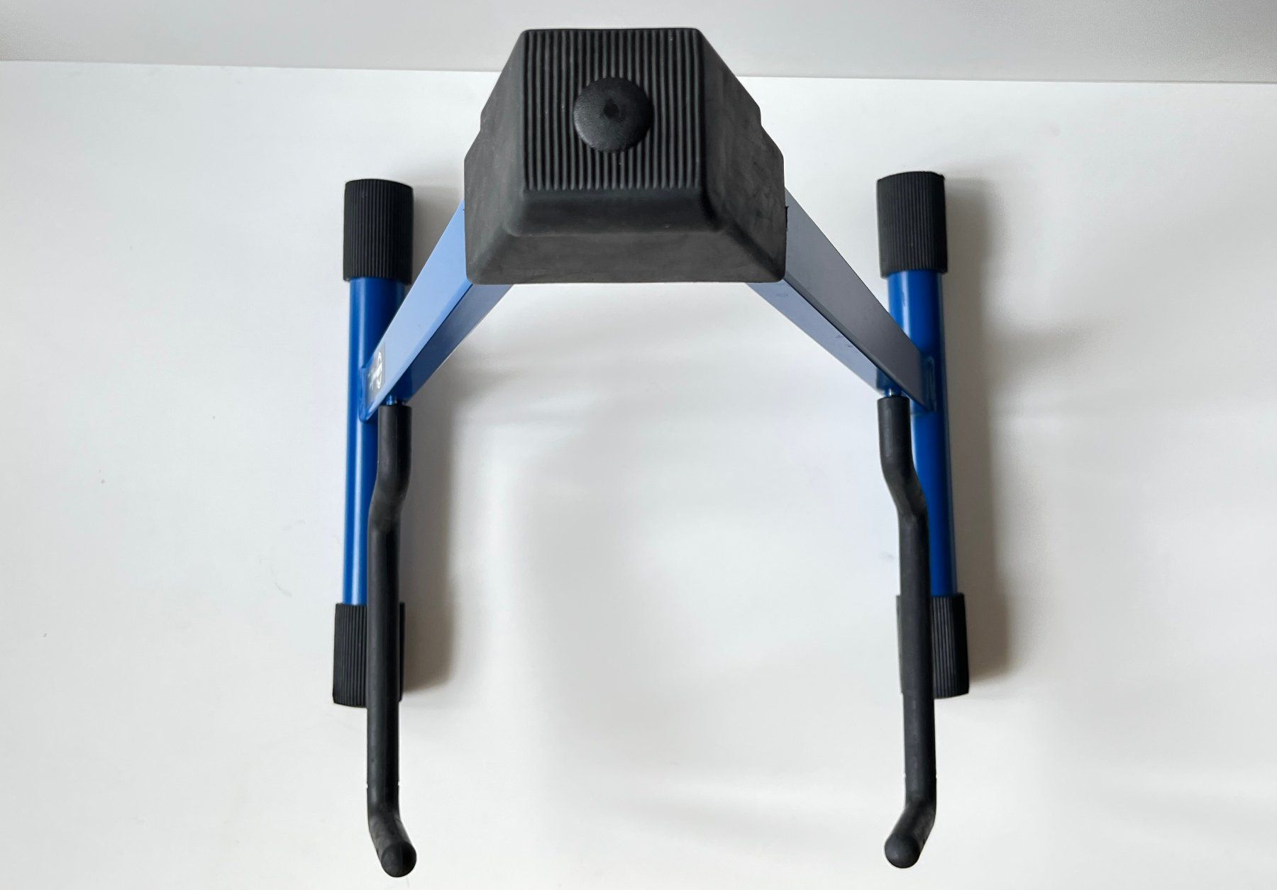 König & Meyer Supporti per strumenti musicali & leggii: K&M 17541 Acoustic Guitar Stand – Usato da Wauwil venduto da swissGadgets 1