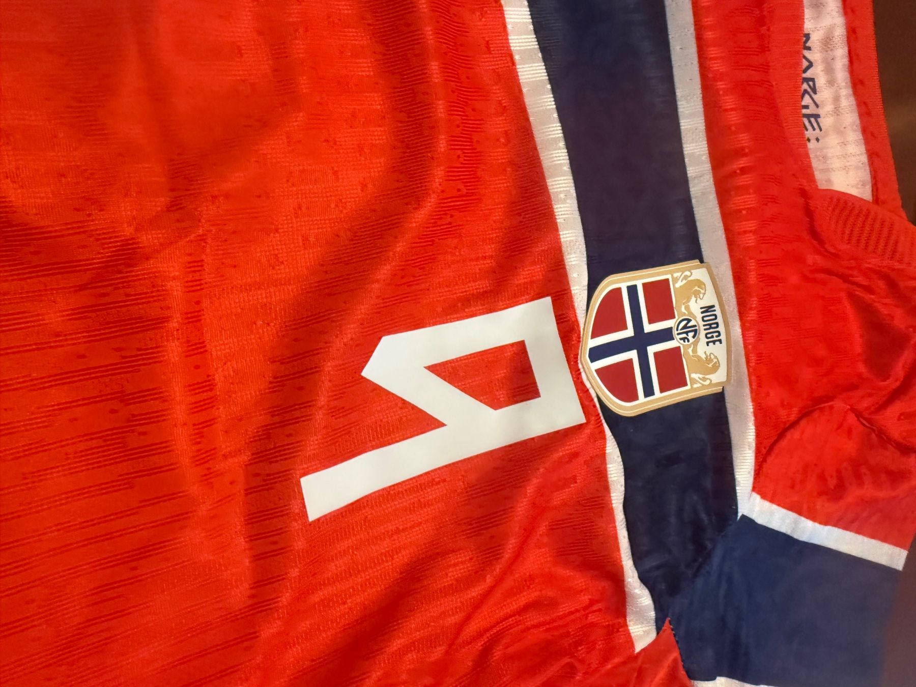 Nike Leibchen & Hosen: Neues Haaland WM Trikot – Neu und originalverpackt aus Allschwil von lor_6cgq 2