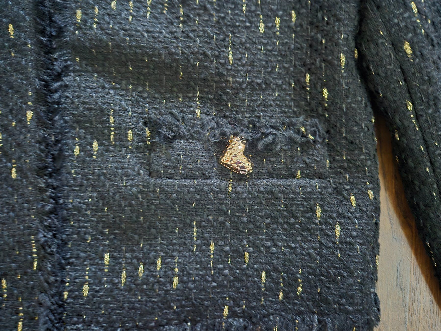 Mango Giacche: NEW black and gold Mango blazer size S – Nuovo (secondo la descrizione) da Zürich venduto da monadiederich 3