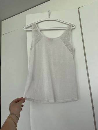 ONLY Top mit Spitze, Grösse S - ideal für den Sommer!