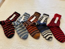 1 Paar neue handgestrickte Socken Nr. 36/37 zur Auswahl