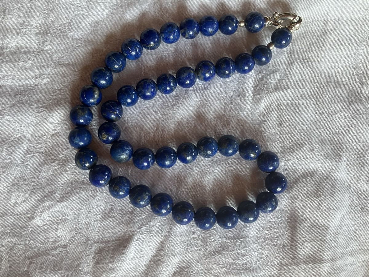 Colliers: Sehr schoene Lapislazuli Kette mit Silberverschluss – D'occasion à Bassersdorf par groovygremlin 1