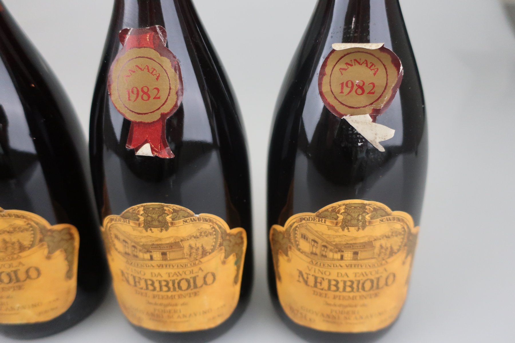 Vino: 4 Flaschen 1982 Nebbiolo D'Alba Poderi Scanavino – Usato da Volketswil venduto da brockipfannenstil 2