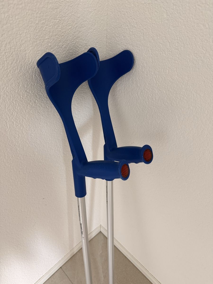 Appareils médicaux: Krücken blau – D'occasion à Dübendorf par elisa_kh 1