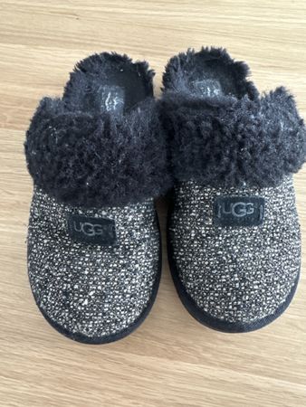 UGG Hausschuhe Damen, Gr. 38