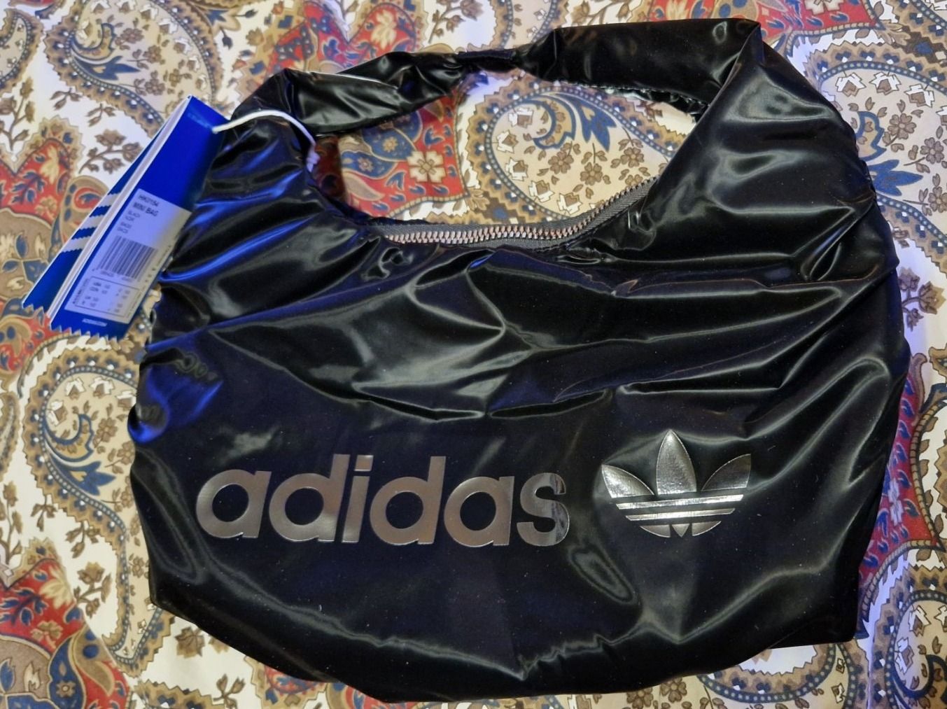 Adidas Borse da donna: Stylischer ADIDAS Mini-Bag – Nuovo e nell'imballaggio originale da Oberengstringen venduto da Sheera7