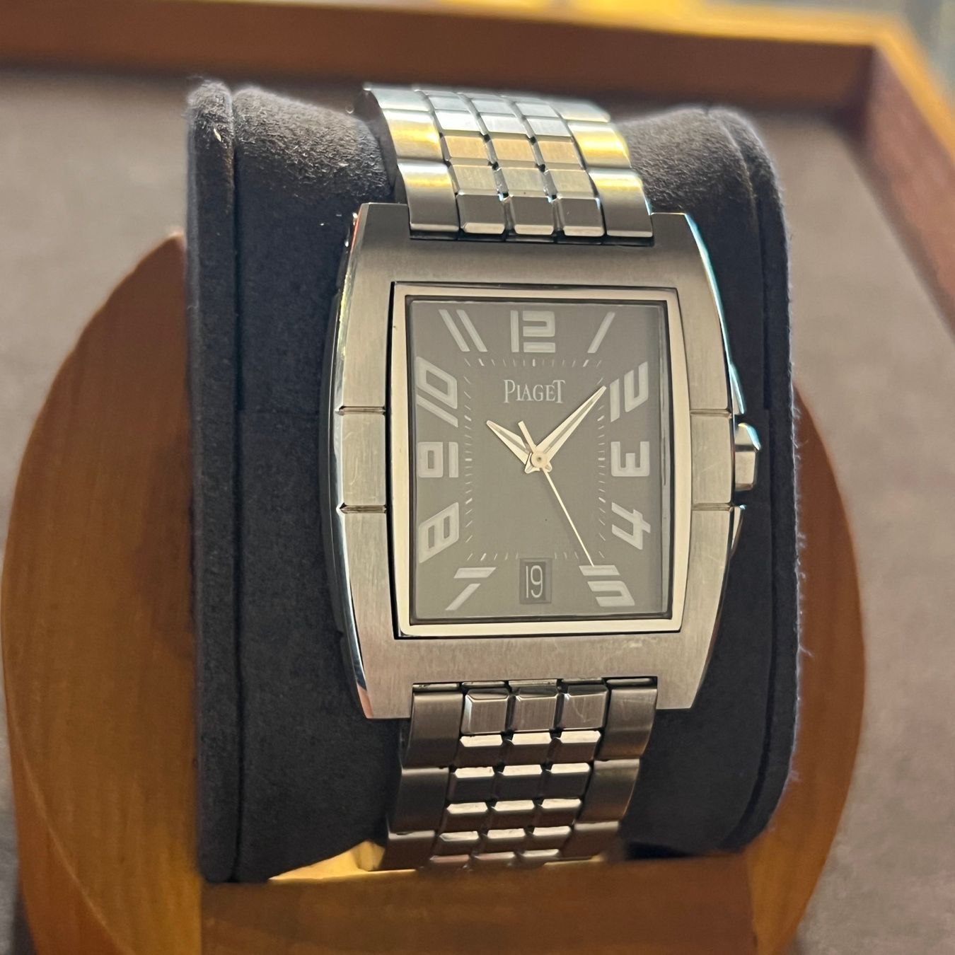 Piaget Montres: FLASH SALE Piaget Upstream Automatic Date Gray Dial 27050 – D'occasion à Carouge GE par Watchaser 1