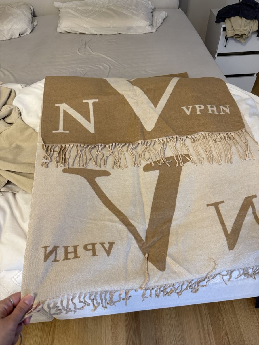 Foulards & écharpes: Stylischer Schal mit Muster - beige – Neuf (Voir description) à Oberhofen Thun'see par ClaudiaKelesh 2