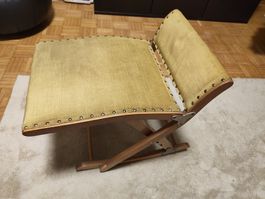 Kleiner vintage Fusshocker
