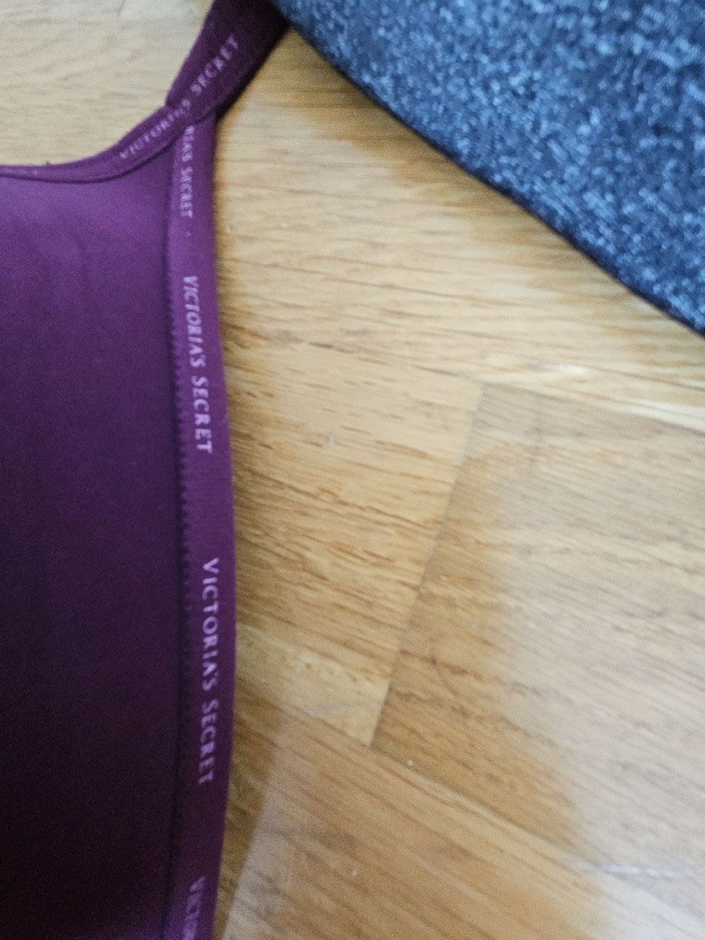 Victoria's Secret Altra biancheria intima: BHs Victoria's Secret Grösse 34 D/E – Usato da Bülach venduto da fro_rrm5 1