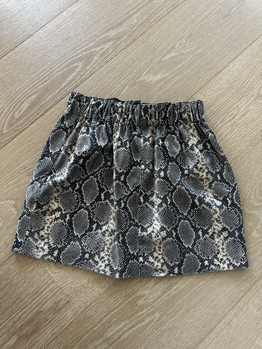 Zara Jupes: Skirt Zara S – D'occasion à Erlenbach ZH par Kevlau 1