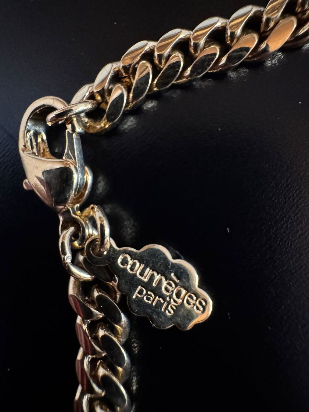Armbänder & -reifen: Courrèges Paris Armband goldfarben – Gebraucht aus Winterthur von Dejv 2