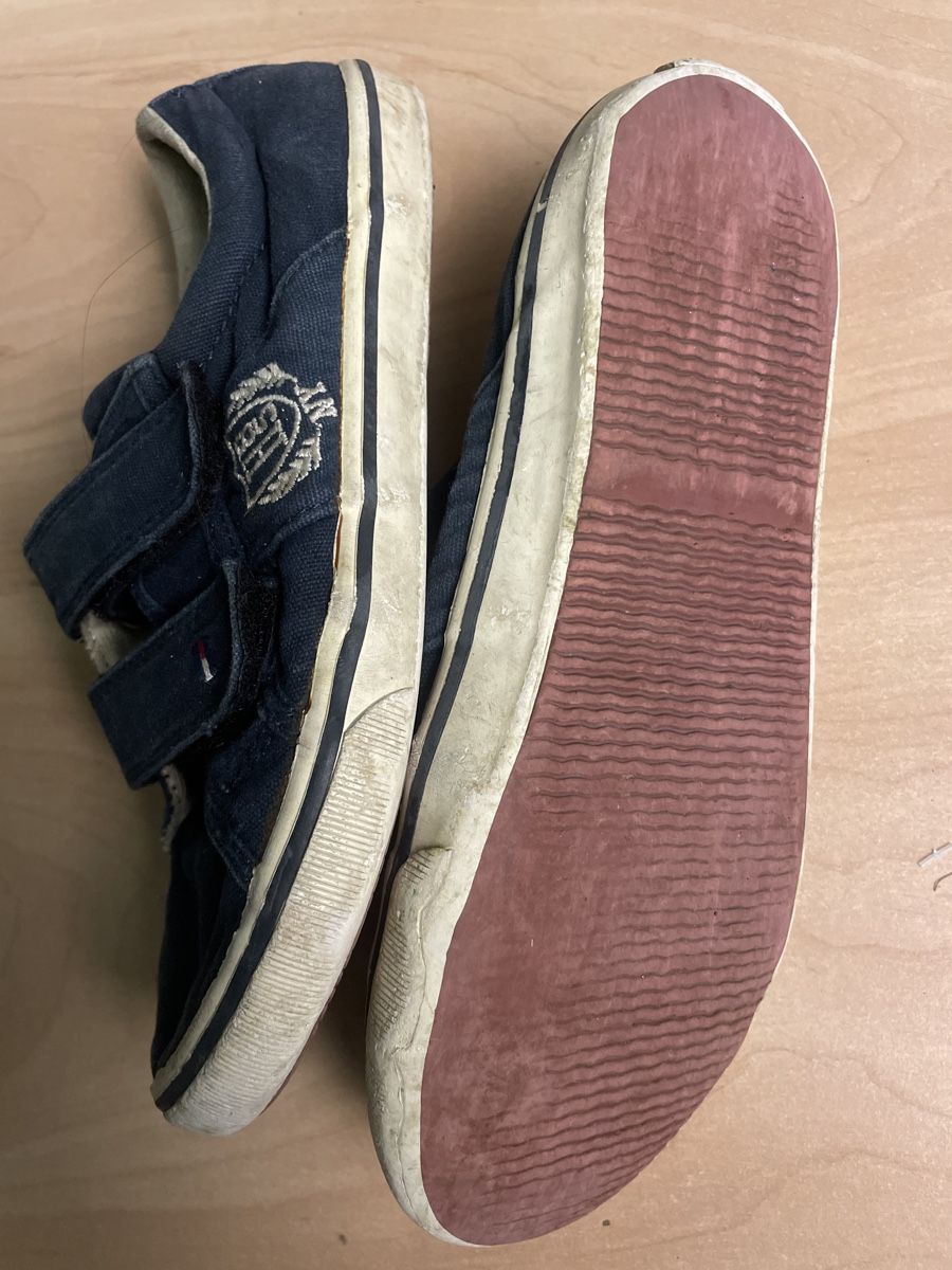 Tommy Hilfiger Scarpe per ragazzi: Blaue Tommy Hilfiger Stoff Sneaker Gr. 33 – Usato da Obergerlafingen venduto da cabo4 2
