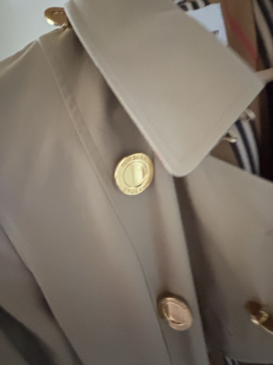 Burberry Mäntel: Burberry trench coat – Neu (gemäss Beschreibung) aus Cham von helike 3
