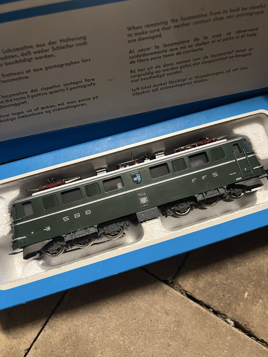 Märklin Modelleisenbahnen: Marklin Eisenbahn Zubehör Loks Konvolut – Gebraucht aus Dittingen von Bellevista 1