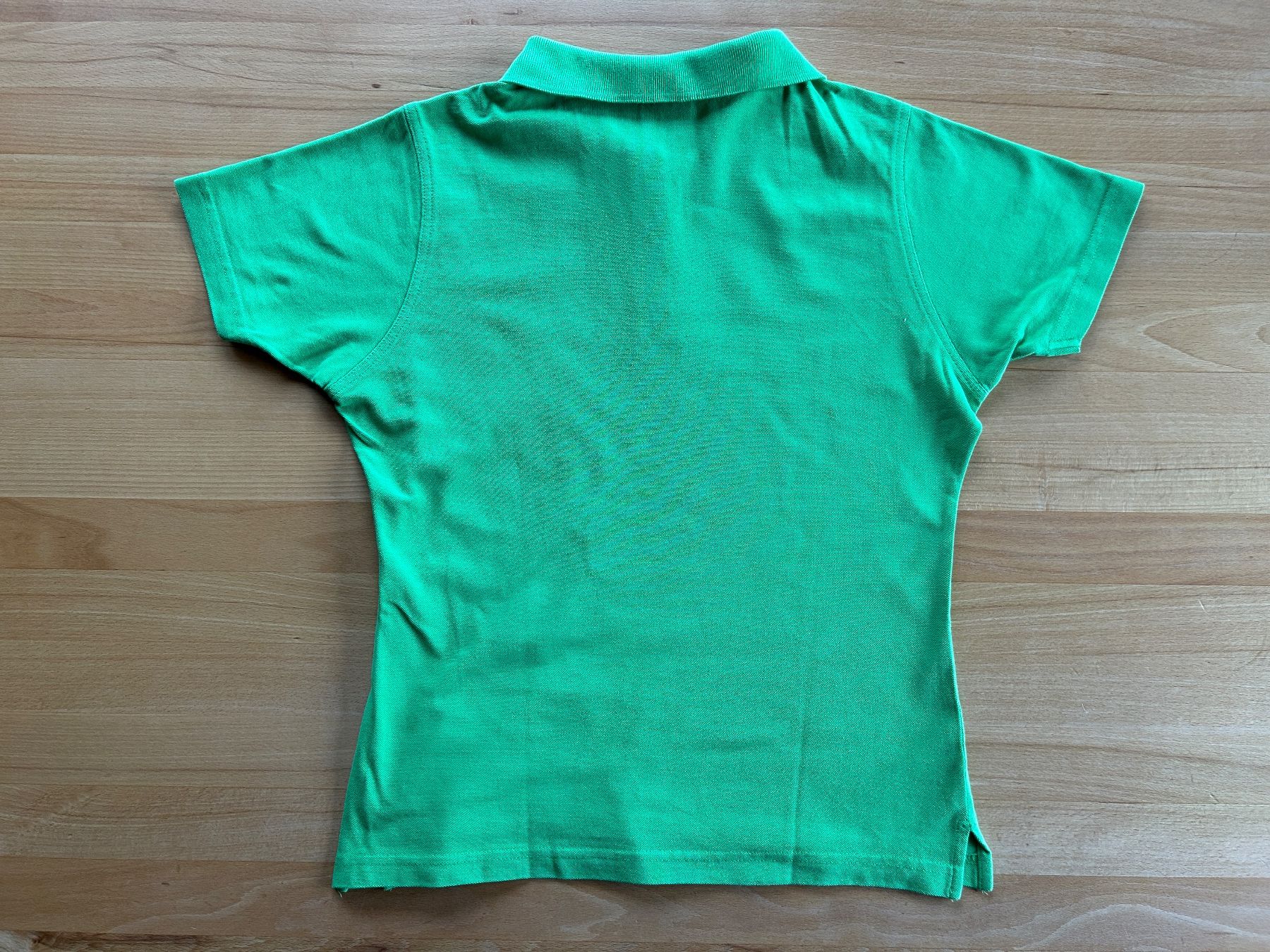 Hemden, T-Shirts & Polos: Hellgrünes Kinder-Poloshirt Grösse M – Gebraucht aus Grosswangen von che_gr 2