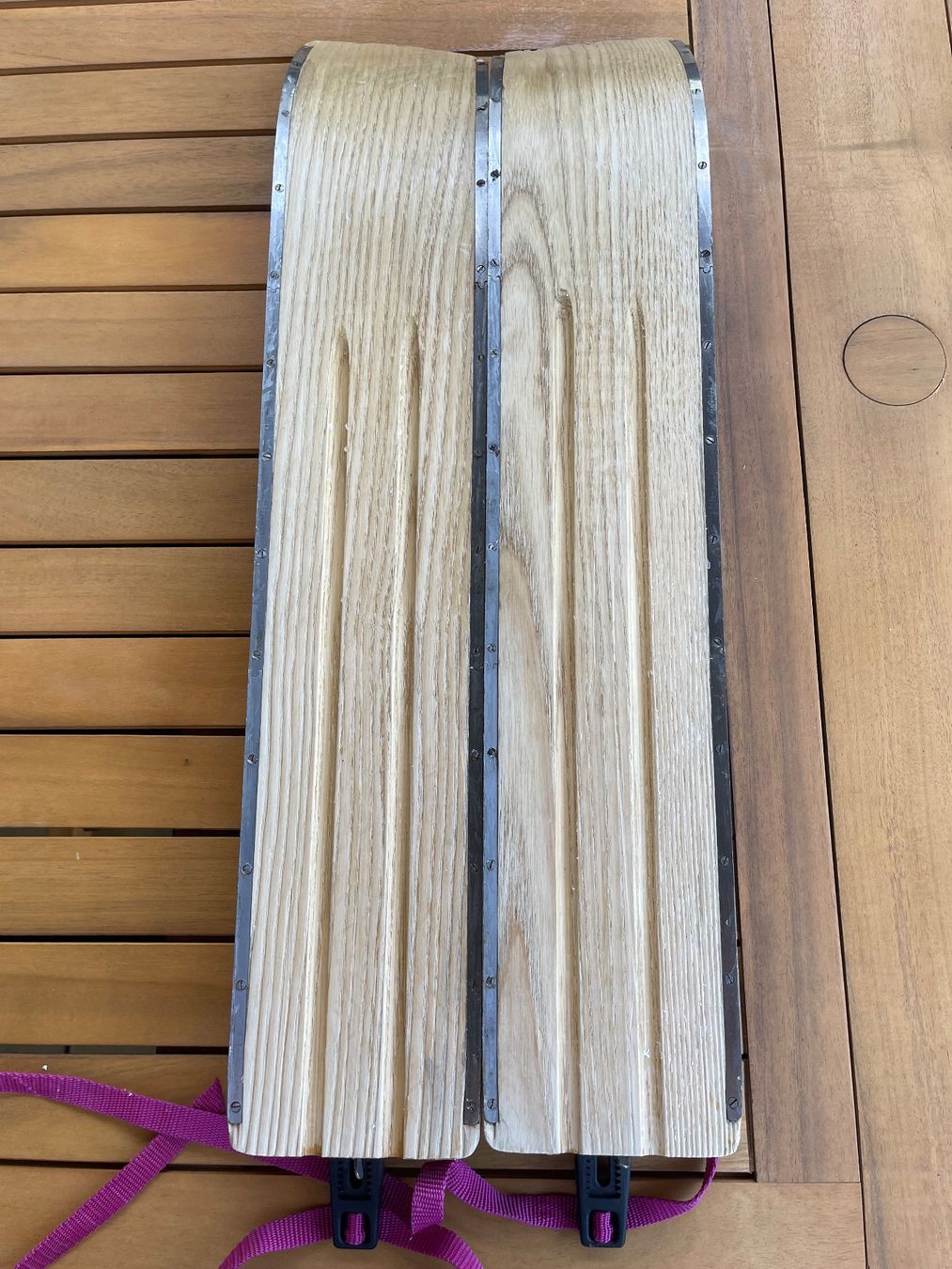 Skis: Holzski mit Bindung – D'occasion à Turbenthal par mmtuescher 1