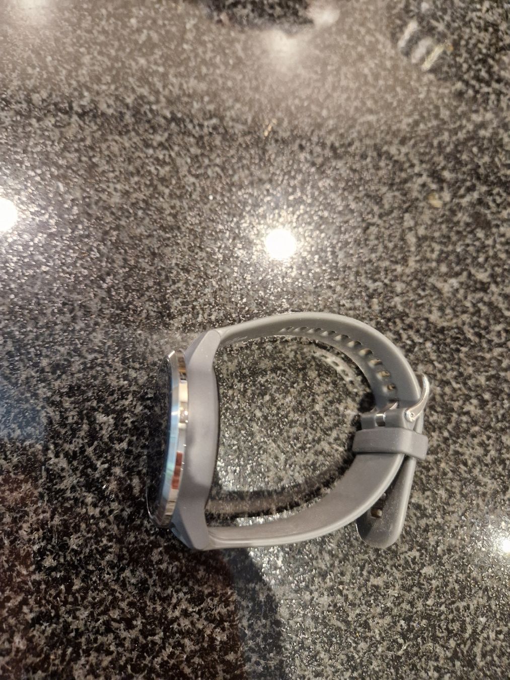 Garmin Smartwatch: Garmin vivoactive 4 Smartwatch mit charging cable – Usato da Thayngen venduto da jes_w6sf 2